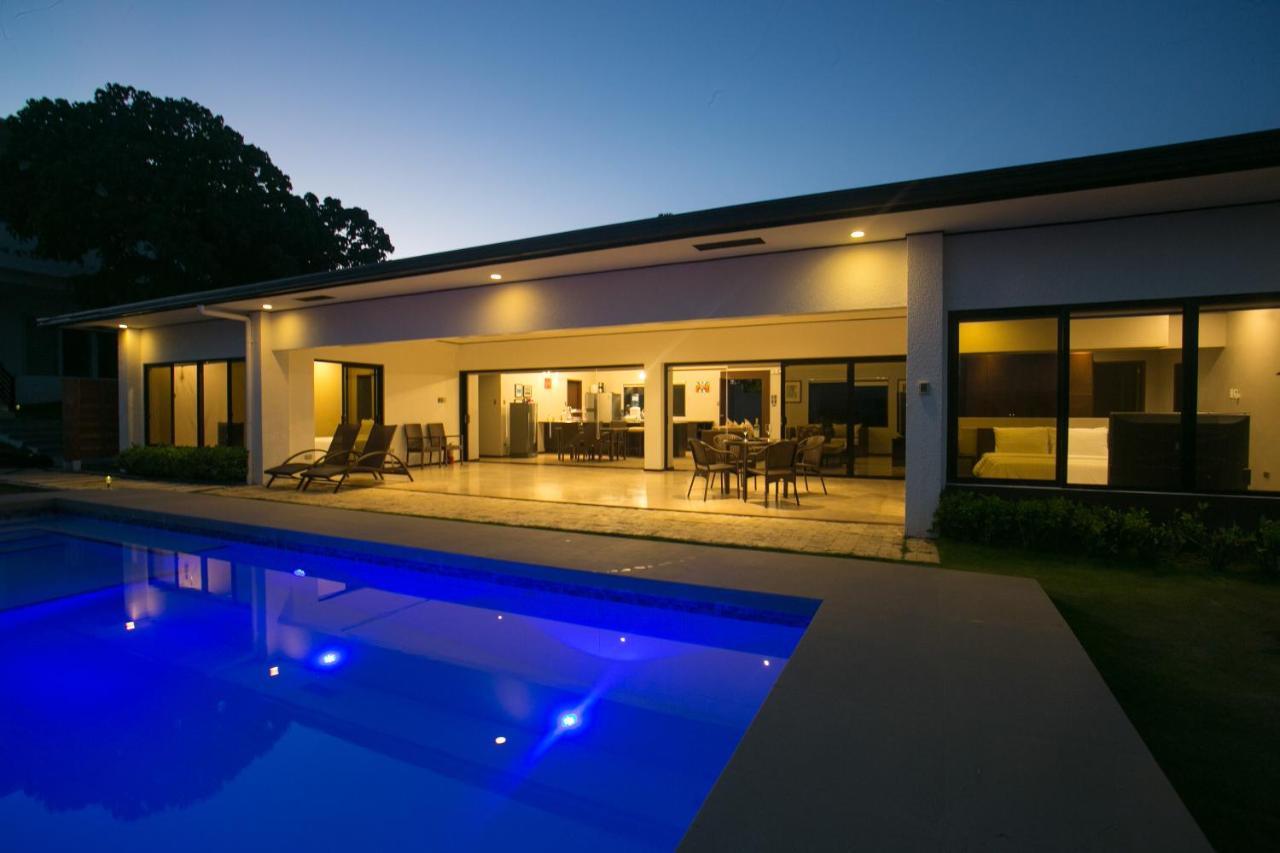 One Hagdan Villas Yapak Exterior photo