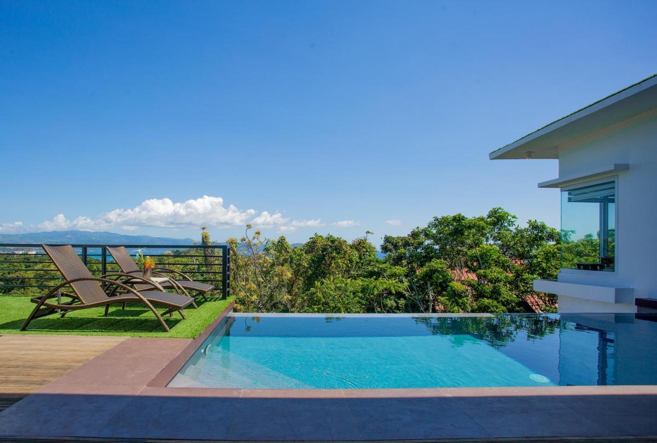 One Hagdan Villas Yapak Exterior photo