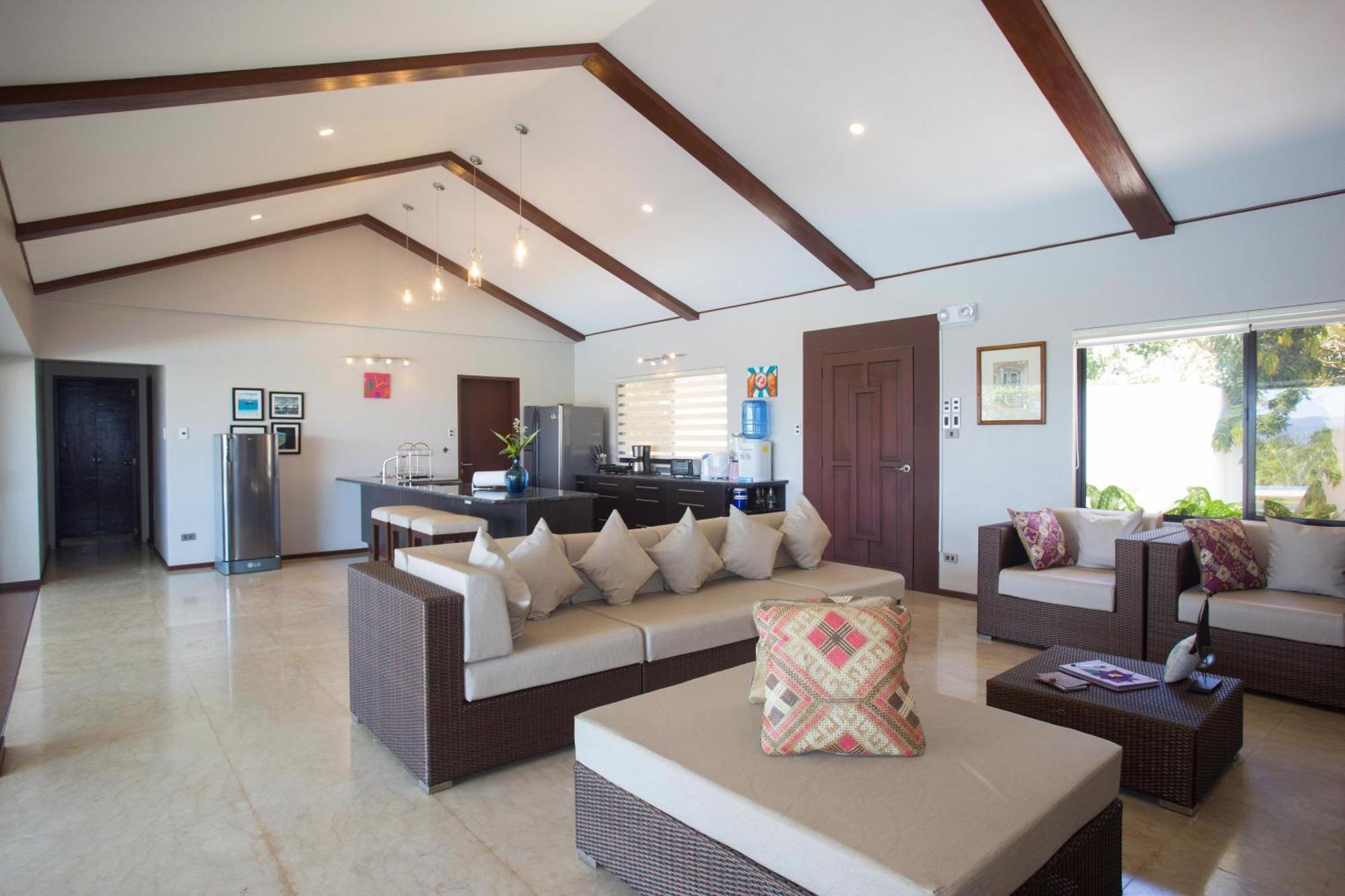 One Hagdan Villas Yapak Room photo